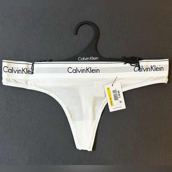 NWT Calvin Klein Thong - White - Size Medium - Picture 4 of 6